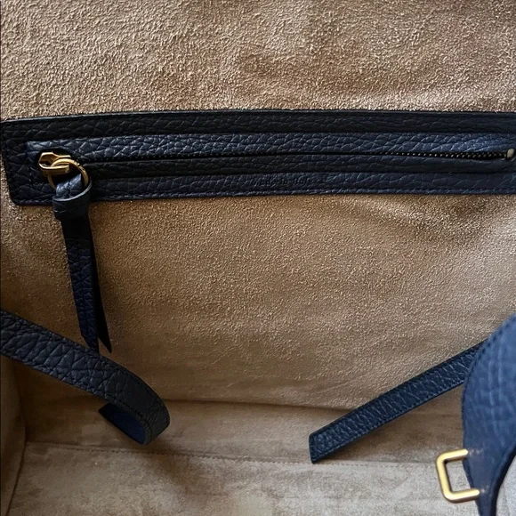 Céline Medium Phantom Bag Textured Calf, Dark Blue Gold Hardware - Picture 13 of 16